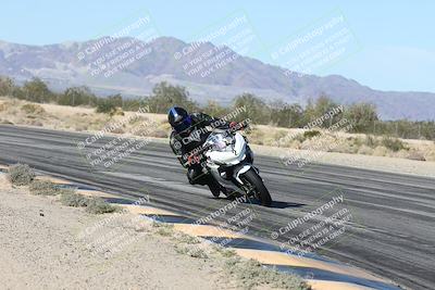 media/Dec-04-2025-Racers Edge (Thu) [[5ebc9f124d]]/3-B Group/3-Session 2 (Turn 7 Inside)/